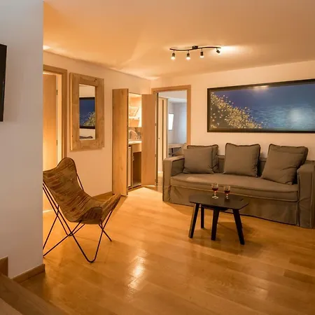 Fos Downtown Hotell 3*